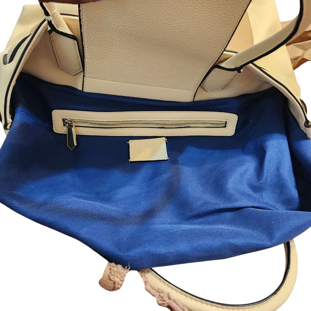 Beautiful Reed Beige and Tan Shoulder Purse - Picture 3 of 16